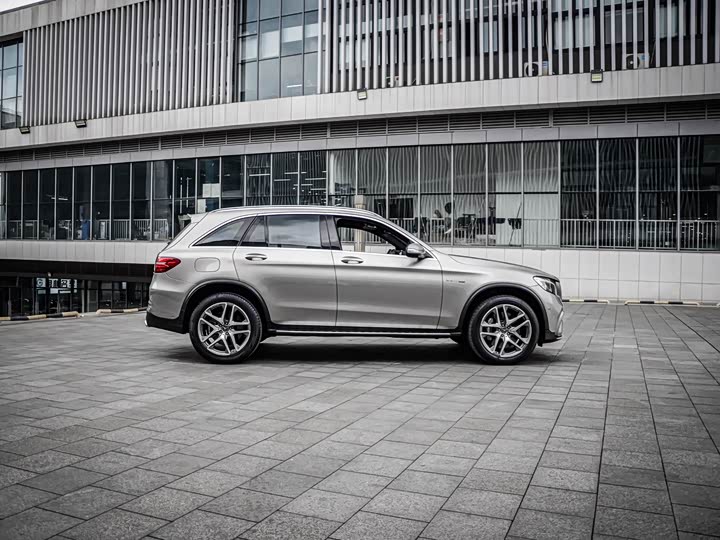 Mercedes-Benz GLC 2018 AMG GLC 63 4 MATIC+ — фото 7
