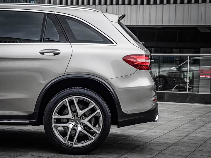 Mercedes-Benz GLC 2018 AMG GLC 63 4 MATIC+ — фото 10