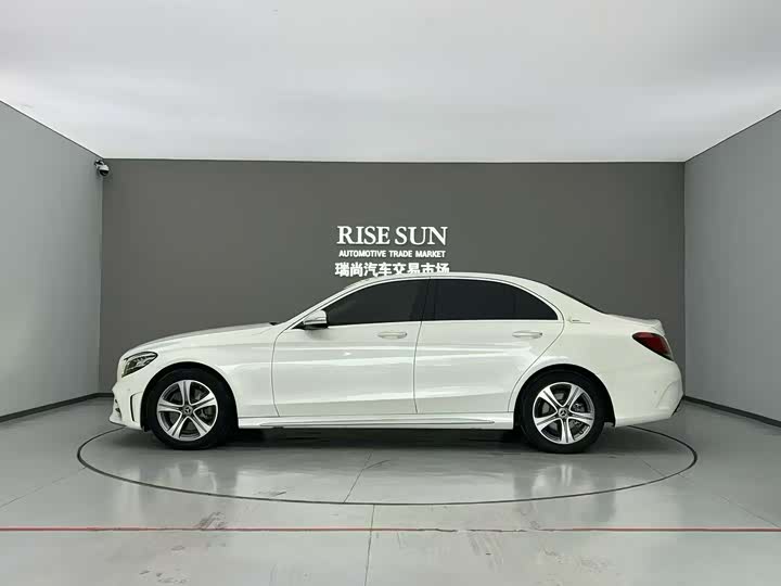 Mercedes-Benz C-Class 2019 C 260 L — фото 3