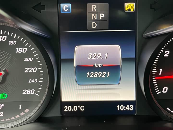 Mercedes-Benz GLC 2018 GLC 200 4 MATIC — фото 13