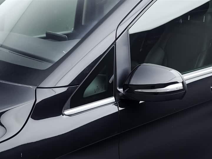 Mercedes-Benz V-Class V 260 — фото 10