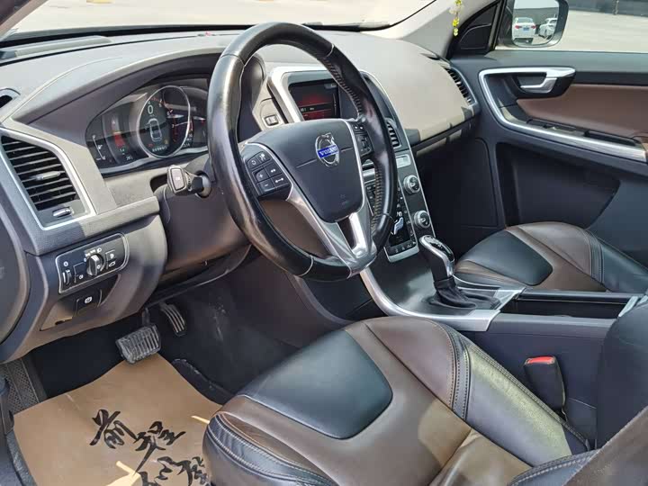 Volvo XC60 2015 T 5 AWD — фото 4