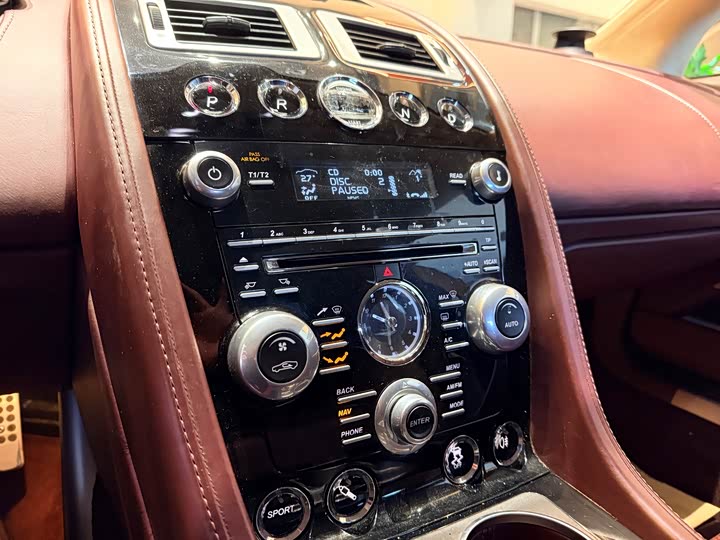 Aston Martin Rapide 2013 6.0 L S — фото 15