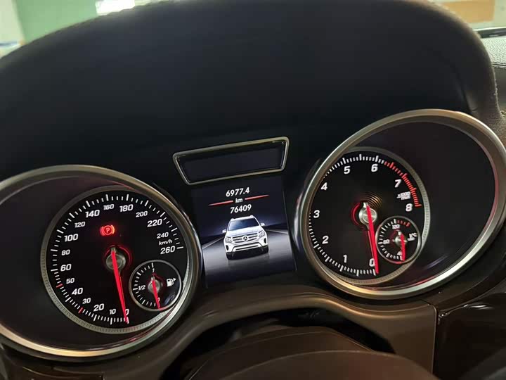 Mercedes-Benz GLS 2018 GLS 400 4 MATIC — фото 10