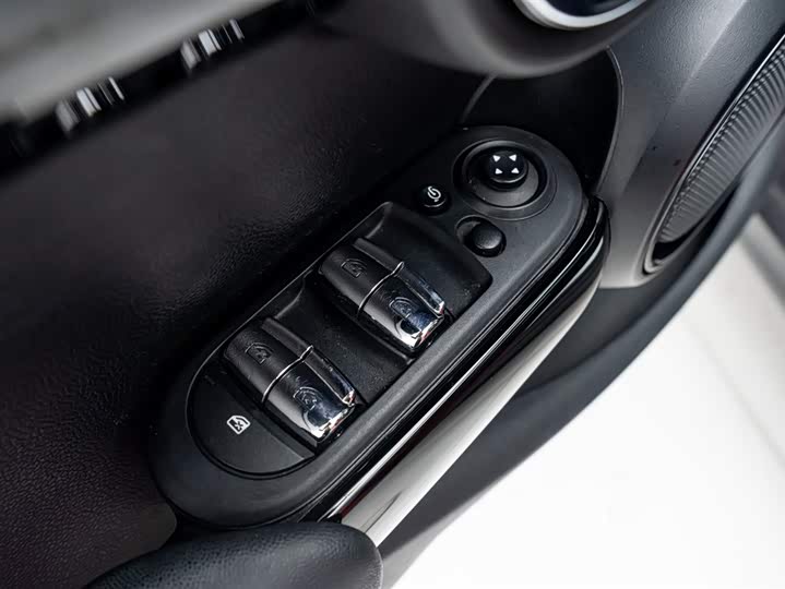 MINI Hatch — фото 19