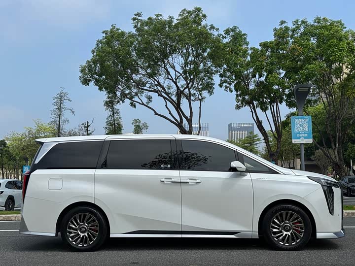 Trumpchi M8 2023 — фото 17
