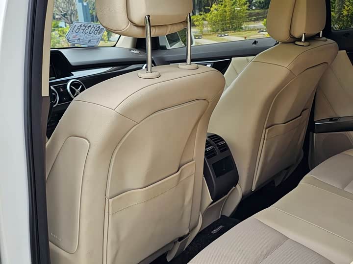 Mercedes-Benz GLK-Class 2015 GLK 300 4 MATIC Luxury — фото 7