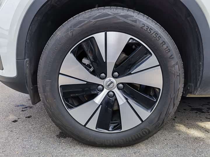 Volvo XC40 2024 B 3 — фото 18