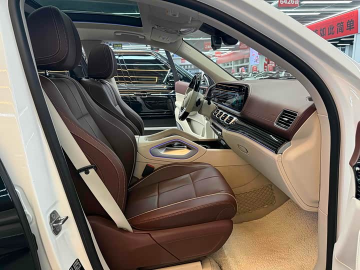 Maybach GLS 2021 GLS 600 4 MATIC — фото 15