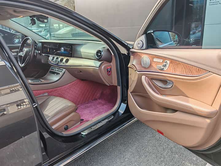 Mercedes-Benz E-Class 2022 E 300 L Luxury — фото 13