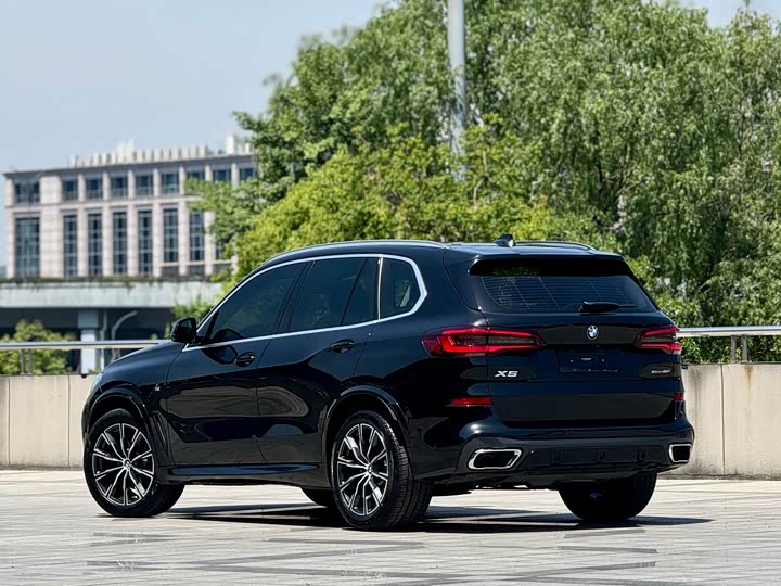 BMW X5 2021 x Drive 40i M — фото 3