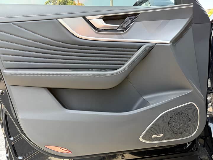 Hongqi HS5 2023 2.0 T Pro — фото 17