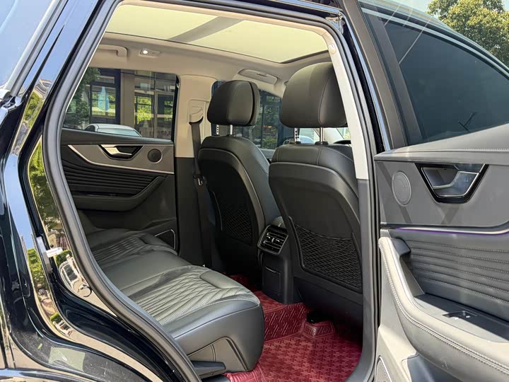 Hongqi HS5 2023 2.0 T Pro — фото 13