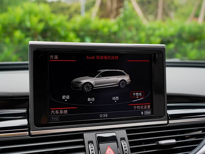 Audi RS6 2018 RS 6 4.0 T Avant — фото 25
