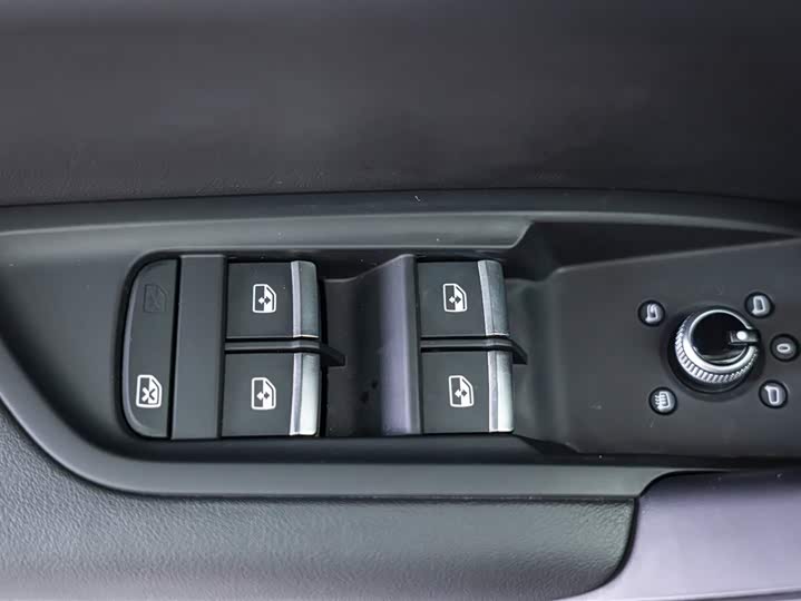 Audi Q5L 2020 45 TFSI — фото 17
