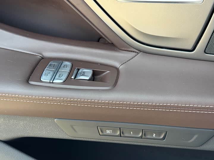 BMW 7 Series 730Li M спортпакет — фото 12