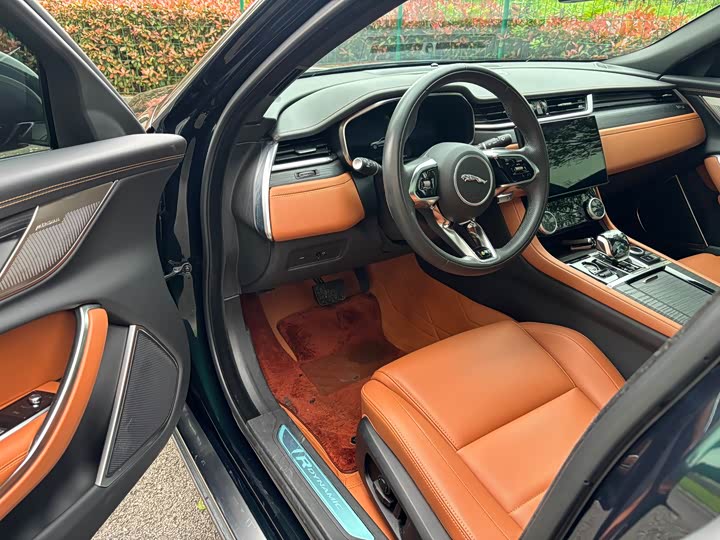 Jaguar XFL 2023 XFL 2.0 T P 250 2 WD — фото 4