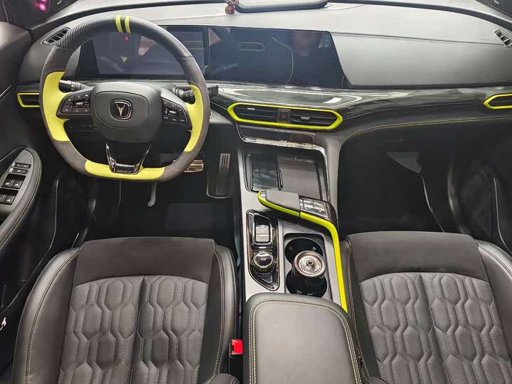 Changan UNI-T 2022 1.5 T Flagship — фото 8