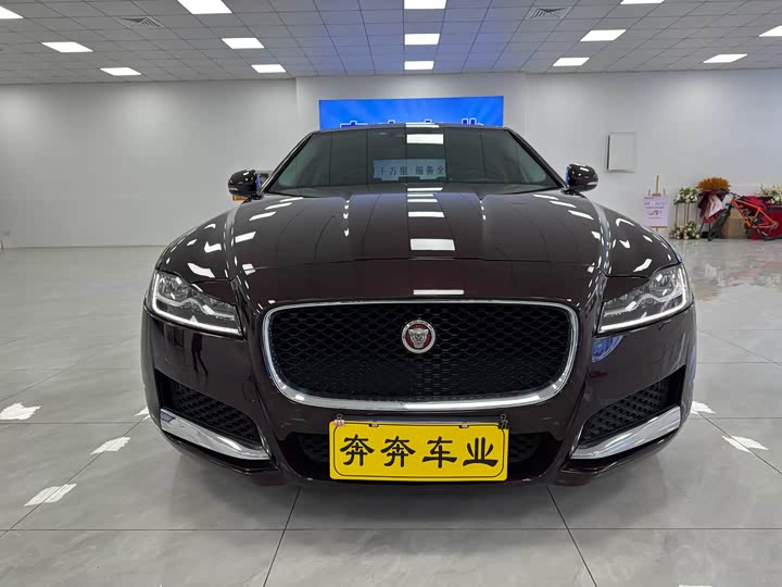Jaguar XFL 2018 XFL 2.0 T 250 PS — фото 2