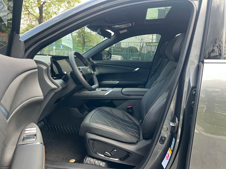 Changan CS75 PLUS 2025 1.5 T — фото 11