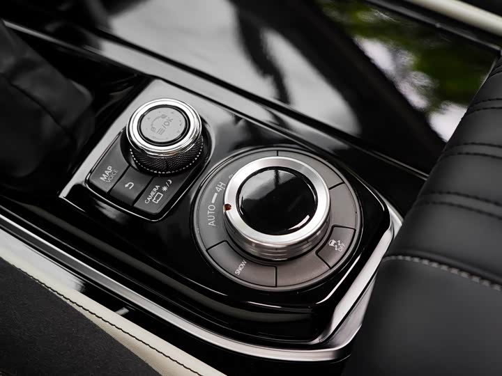 Infiniti QX 80 2016 5.6 L 4 WD — фото 27