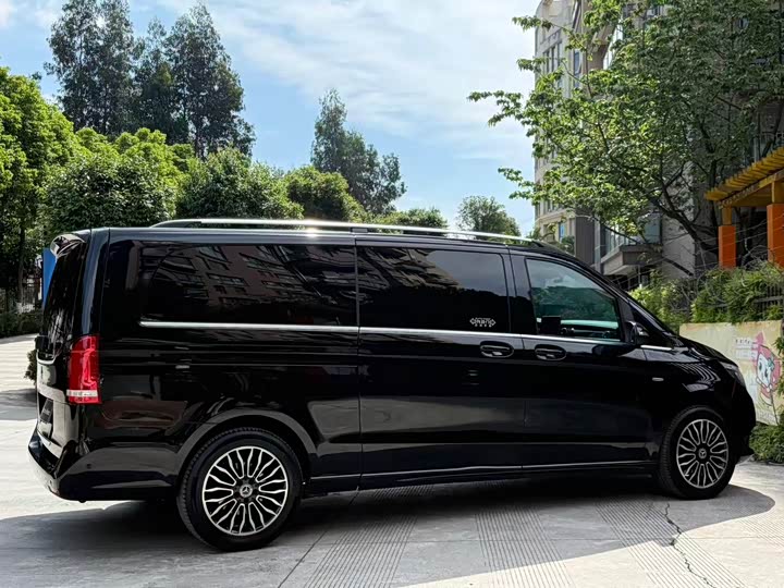 Mercedes-Benz V-Class 2018 V 260 L VI — фото 4