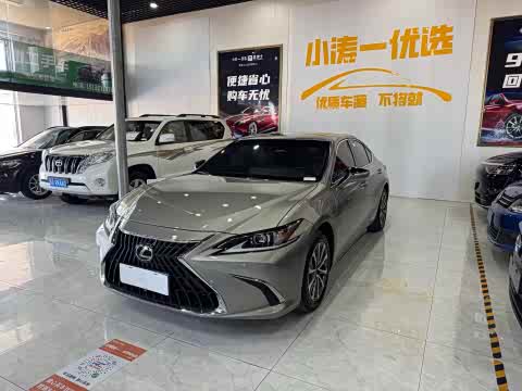 Lexus ES 2023 200 — фото 15