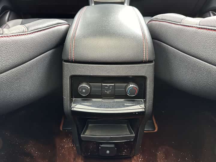 Ford Edge — фото 17