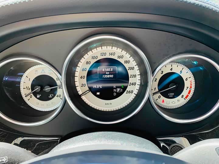 Mercedes-Benz CLS 2013 CLS 350 — фото 8