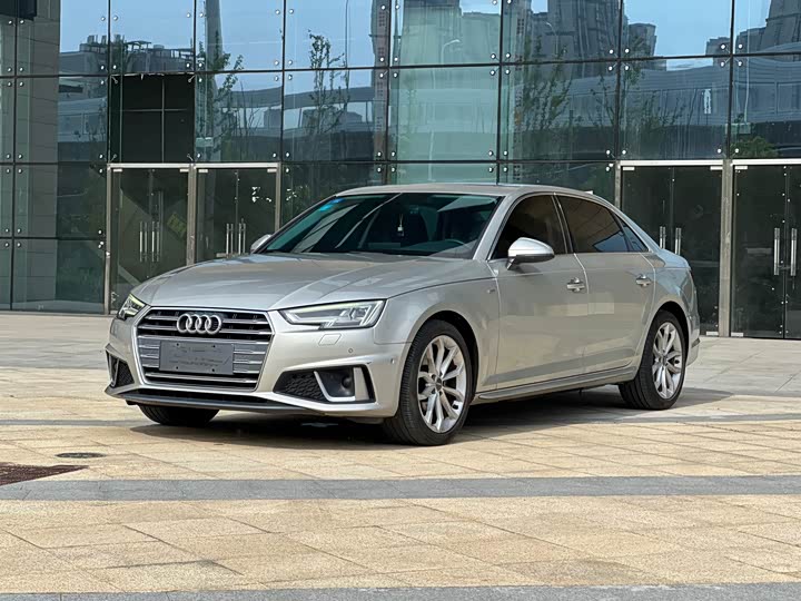 Audi A4L 2019 40 TFSI VI — фото 3