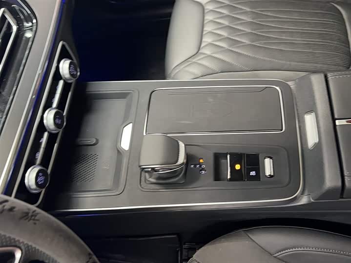 Hongqi HS5 2023 2.0 T Pro — фото 20