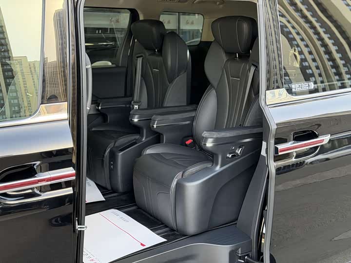 Hongqi HQ9 PHEV 2024 2.0 T 4 WD — фото 15
