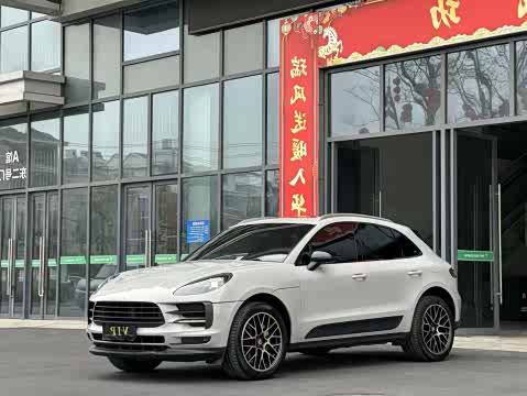 Porsche Macan 2018 Macan 2.0 T — фото 13