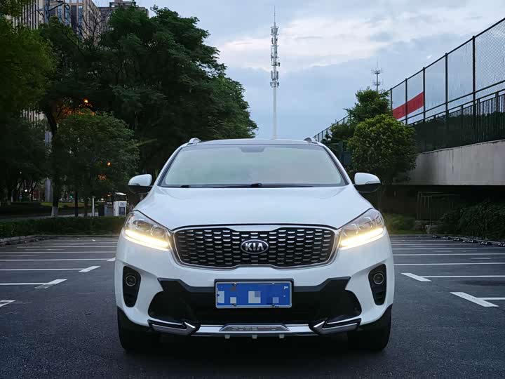 Kia Sorento — фото 2
