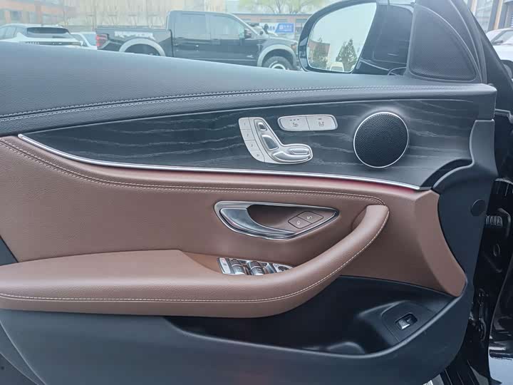 Mercedes-Benz E-Class 2020 E 300 L — фото 15