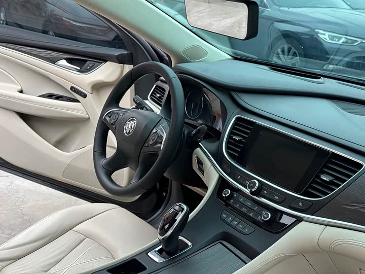 Buick LaCrosse — фото 14