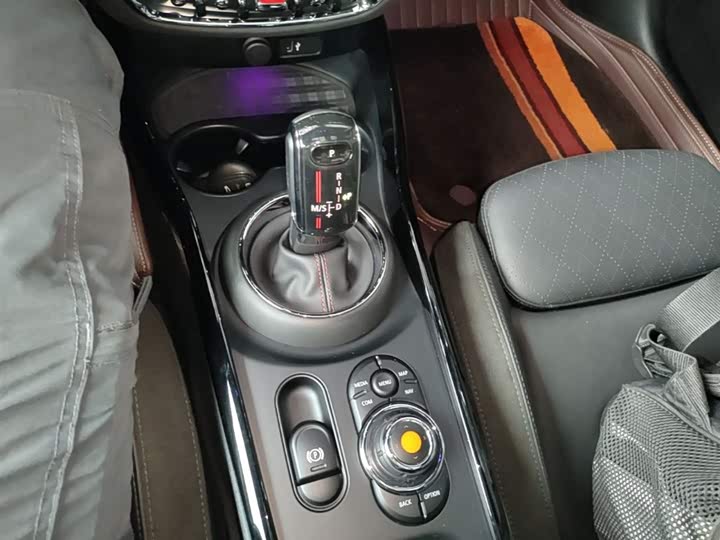 MINI Hatch — фото 14