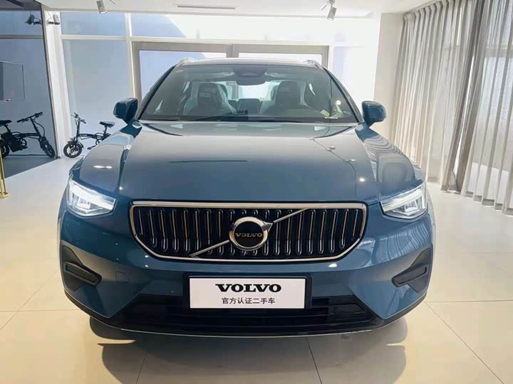 Volvo XC40 2023 B 3 — фото 2