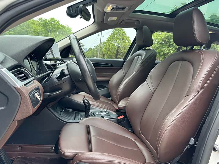 BMW X1 2021 s Drive 20 Li — фото 26