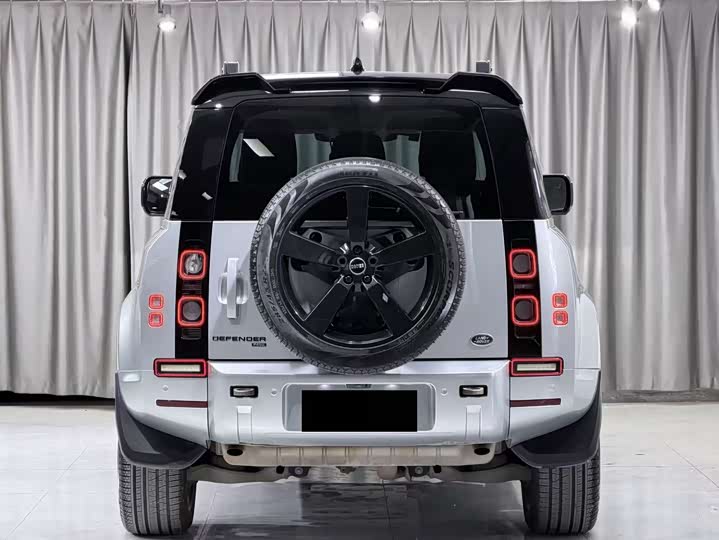 Land Rover Defender — фото 14