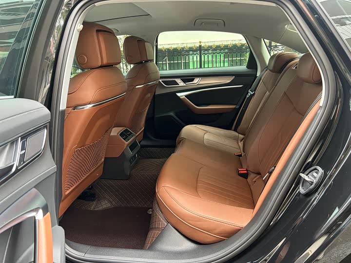 Audi A6L 40 TFSI — фото 14