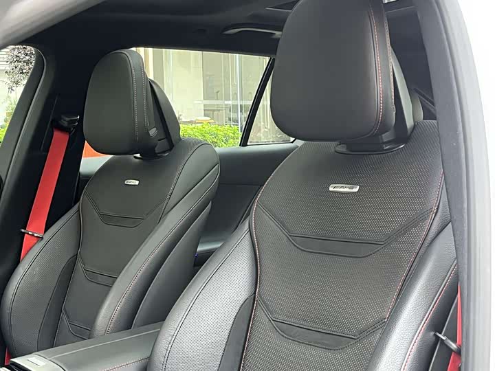 Mercedes-Benz C-Class 2024 AMG C 43 4 MATIC — фото 19