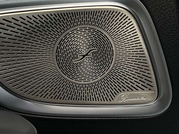 Mercedes-Benz C-Class 2024 AMG C 43 4 MATIC — фото 18