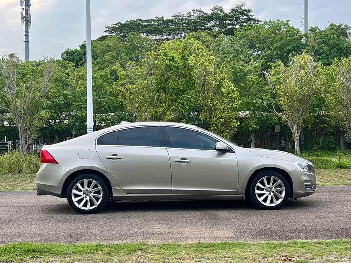 Volvo S60 2015 S 60 L 2.0 T — фото 10