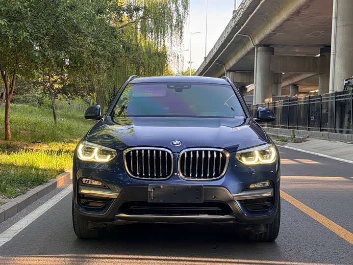 BMW X3 2019 x Drive 28i — фото 2