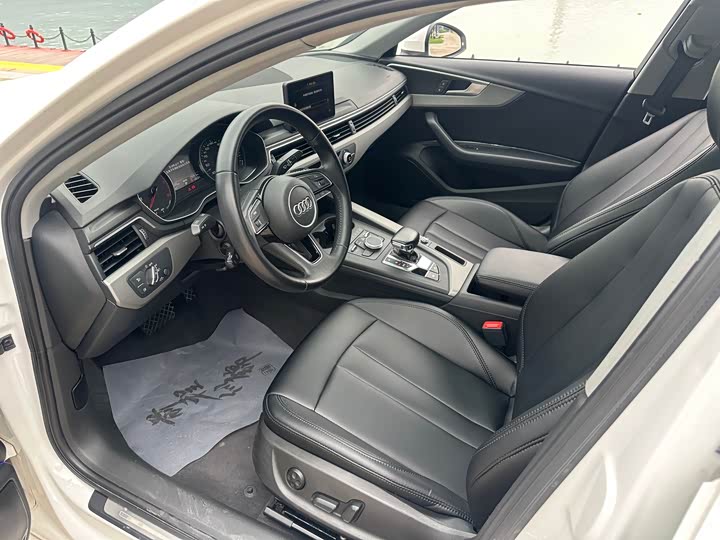 Audi A4L 30 40 TFSI базовая — фото 9