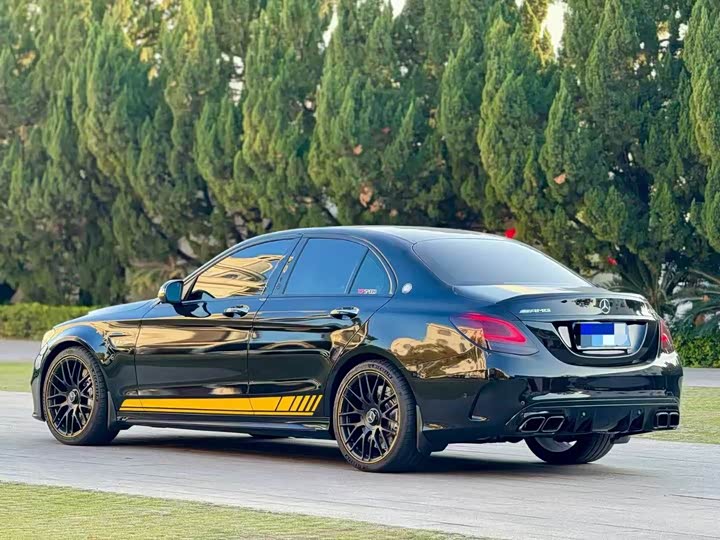 Mercedes-Benz C-Class 2021 AMG C 63 — фото 2