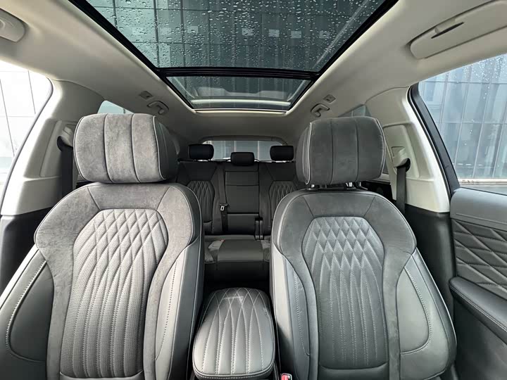 Hongqi HS5 2022 2.0 T 4 WD — фото 9
