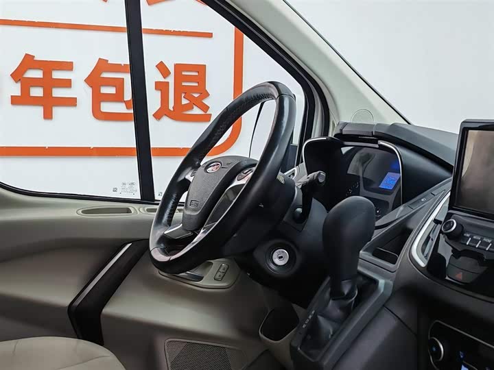 Ford Tourneo — фото 22