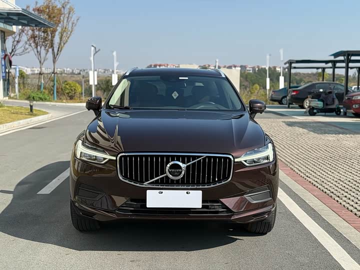 Volvo XC60 2019 T 5 4 WD V — фото 2